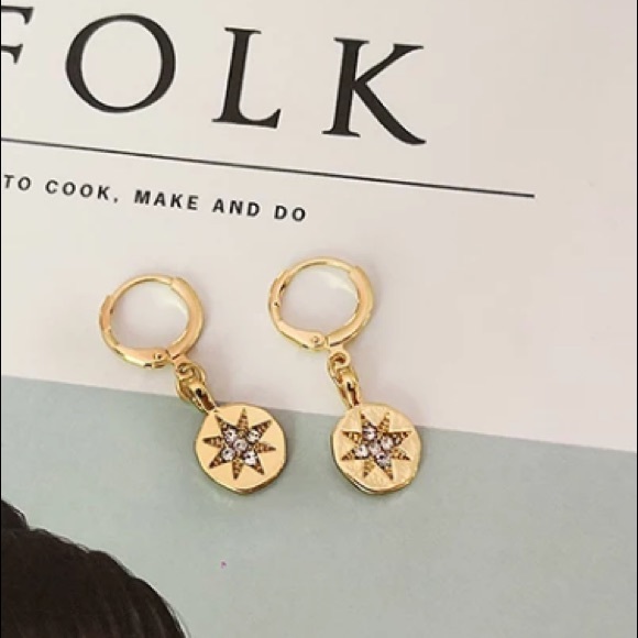 🌟 18K yellow gold stardust earrings - Picture 3 of 4